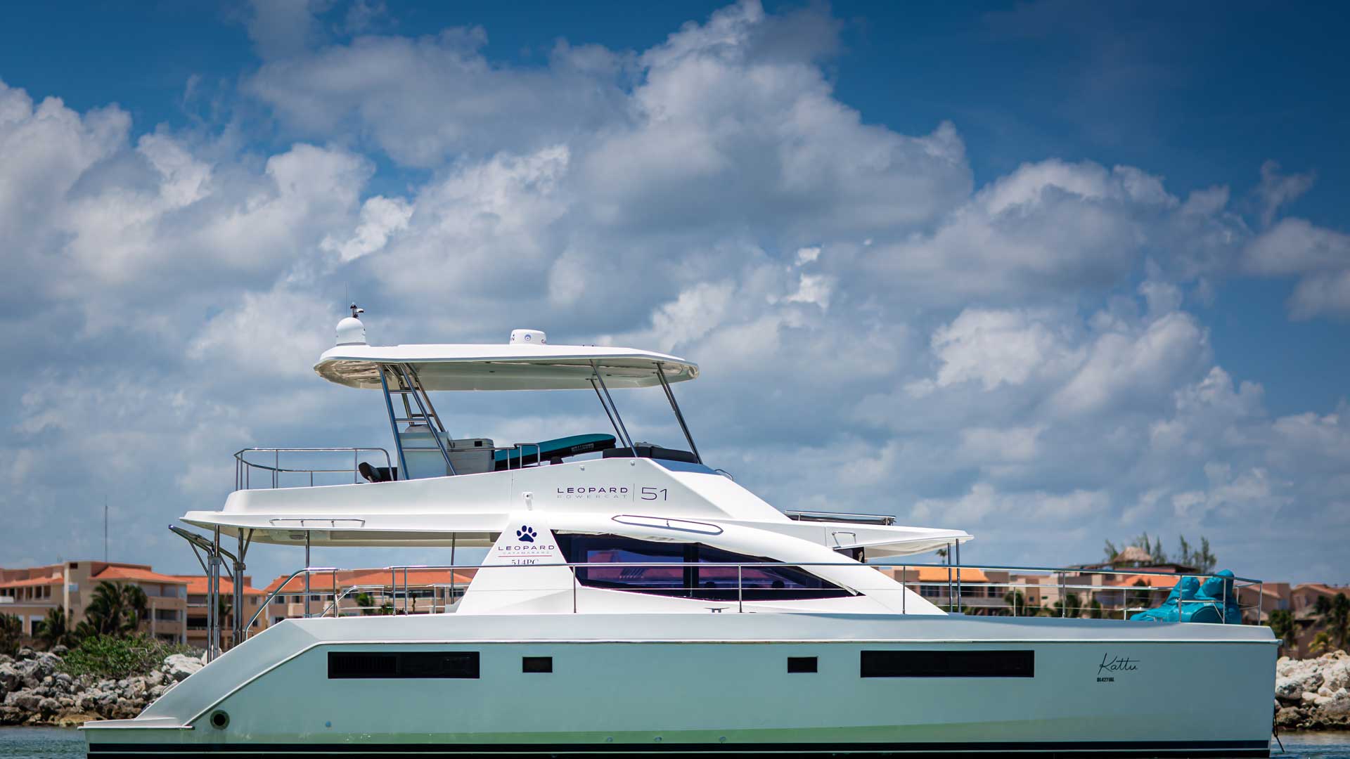 Catamaran Leopard Powercat 51'